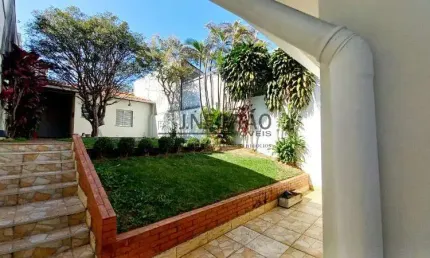 Imóvel de alto padrão na vila moinho velho, : casa terrea res.ou coml. com 3 quartos, 1 suíte, 2 salas, 3 banheiros, 5 vagas e 270m².