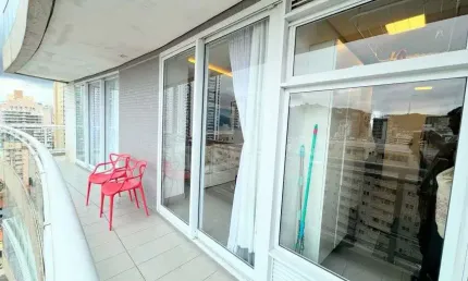 106m2 Lindo Apartamento com 2 quartos 2 suítes 1 lavabo