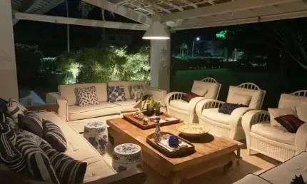 Casa triplex em condominio fechado com 7 suites 700m2