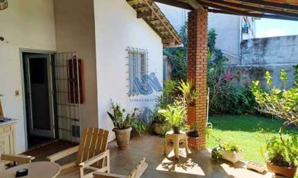 Casa em condomínio com 2 quartos sendo 1 suíte em Abrantes - Camaçari
