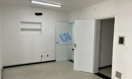 Conjunto de sala comercial para alugar na Barra com 80m2
