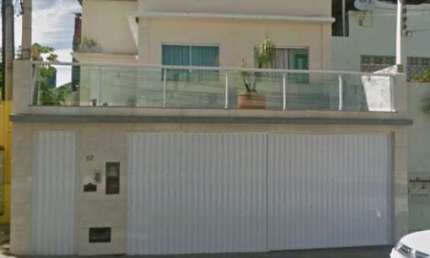 Casa com 3 quartos sendo 1 suíte 358m2 a venda no Horto Florestal