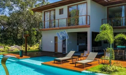 Casa duplex em Condominio 7 suítes sendo 1 suíte master com 480m2 em Praia do Forte