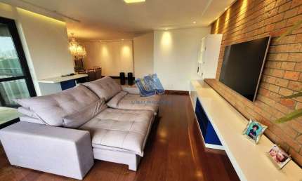 Apartamento 3 quartos com 2 suítes sendo 1 Suíte master 220m2 no Itaigara