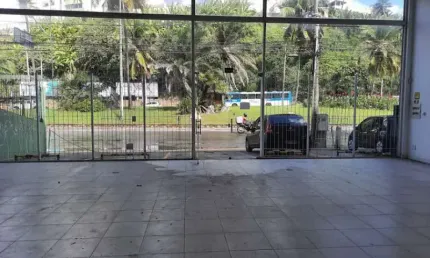 Excelente loja comercial com área total de 318,50m2 frente de rua
