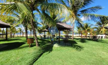 Village sendo 3 Quartos sendo 2  Suítes 95m2 em Itacimirim frente mar