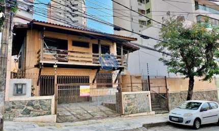 Casa 2 pavimentos 5 quartos sendo 3 Suítes 370m2 na Pituba