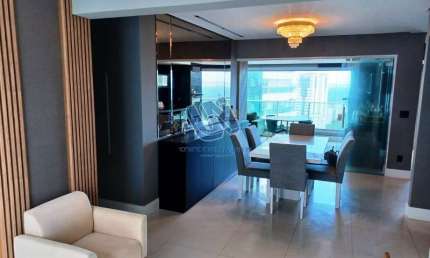 Apartamento no Villa Augusta 4 suítes com vista mar 187,40m2 na Graça