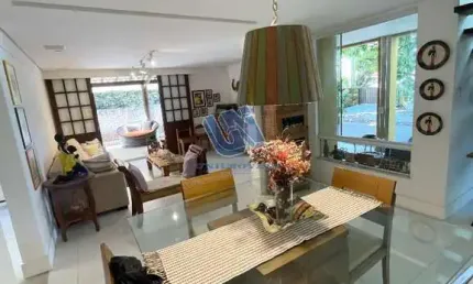 Casa duplex em condominio 5 quartos sendo 2 suítes 440m2 em Jaguaribe