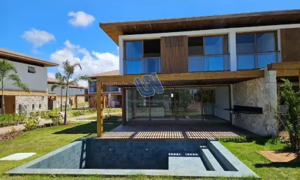 Casa Duplex em Condomínio 4 suítes 170m2 em Piscinas Naturais na Praia do Forte