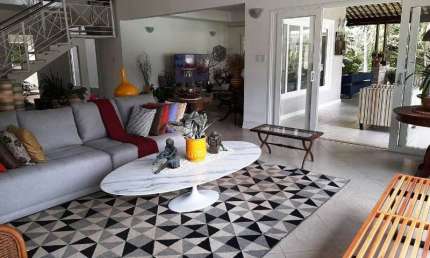 Casa em condominio em Lauro de Freitas a venda 4 quartos suites 450m2