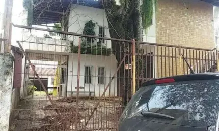 Terreno à venda na Rua Ari Barroso, Chame-Chame, Salvador