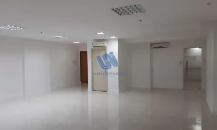 Sala Comercial 76,00m²no Edifício Tomé de Souza na Avenida Antonio Carlos Magalhães