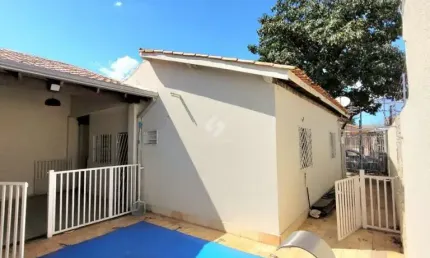Casa com 3 quartos à venda na Brasil, 1, Cristo Rei, Várzea Grande por R$ 330.000