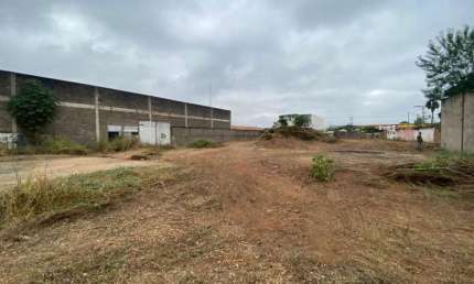 Terreno à venda na Avenida Fernando Correa da Costa, 524, Parque Ohara, Cuiabá por R$ 9.846.000