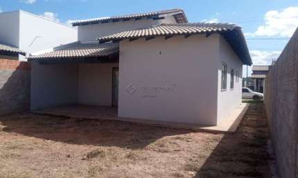 Casa em condomínio fechado com 3 quartos à venda na Z, s/n, 325, Distrito Industrial, Cuiabá por R$ 370.000