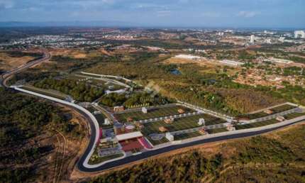 Terreno em condomínio fechado à venda na Arquiteto Hélder Cândia, 10, Ribeirão do Lipa, Cuiabá por R$ 400.000