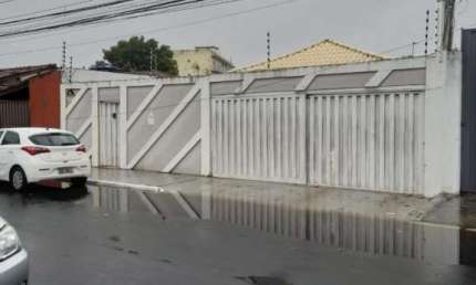 Casa com 3 quartos à venda na Mario Motta, 161, Centro-Norte, Cuiabá por R$ 980.000