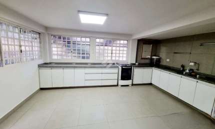 Casa com 3 quartos à venda na Rua Rui Barbosa, 141, Goiabeiras, Cuiabá por R$ 660.000