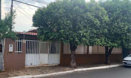Casa com 4 quartos à venda na próximo ao pronto socorro, 1, Centro, Várzea Grande por R$ 530.000
