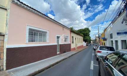 Casa com 6 quartos à venda na Candido Mariano, 658, Centro-Norte, Cuiabá por R$ 580.000