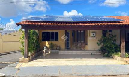 Casa em condomínio fechado com 2 quartos à venda na João Eugênio Gonçalves Pinheiro, 300, Areão, Cuiabá por R$ 600.000