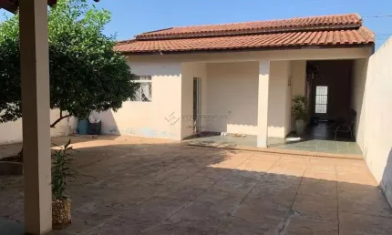 Casa com 2 quartos à venda na Avenida Das Torres Quadra 02, 24, Jardim Universitário, Cuiabá por R$ 950.000