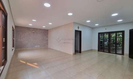 Casa com 3 quartos à venda na Malaia, 31, Jardim Shangri-La, Cuiabá por R$ 750.000
