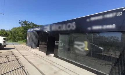 Ponto comercial à venda na Presidente Eurico Gaspar Dutra, 1, Centro Sul, Várzea Grande por R$ 450.000