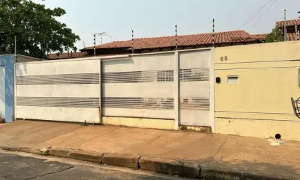 Casa com 2 quartos à venda na Rua Esperança, 33, Jardim Primavera, Cuiabá por R$ 755.000