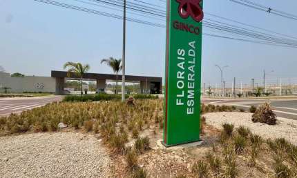 Terreno em condomínio fechado à venda na Professora Edna Maria de Albuquerque Affi, 5, Jardim Imperial II, Cuiabá por R$ 365.000