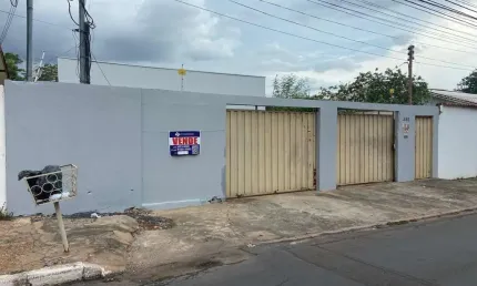 Casa com 2 quartos à venda na Sessenta, 456, Boa Esperança, Cuiabá por R$ 380.000