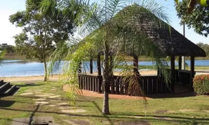 Terreno em condomínio fechado à venda na Área Rural, Zona Rural, Cuiabá por R$ 380.000