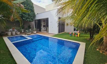 Casa em condomínio fechado com 5 quartos à venda na das sucupiras, 387, Jardim Itália, Cuiabá por R$ 3.800.000