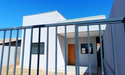 Casa com 3 quartos à venda na Brasil, 001, Jardim Glória l, Várzea Grande por R$ 300.000