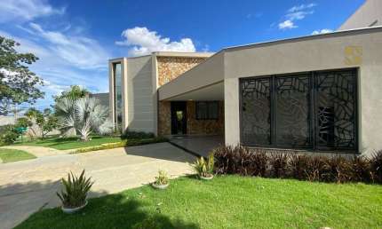Casa em condomínio fechado com 4 quartos à venda na dos Sabiás, 19, Condomínio Belvedere, Cuiabá por R$ 3.200.000