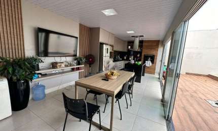 Casa em condomínio fechado com 3 quartos para alugar na Alfazema, 4, Petrópolis, Várzea Grande por R$ 3.500
