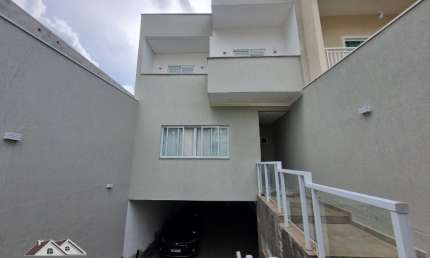 Lindo sobrado de 3 dormitórios e 5 vagas no Jardim Europa em Caieiras !