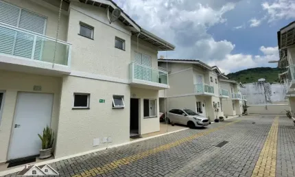 Casa com 3 quartos para alugar na Rua João Xavier de Moraes, 180, Laranjeiras, Caieiras