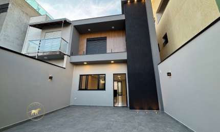 Sobrado Novo de Alto Padrão no Residencial San Marino