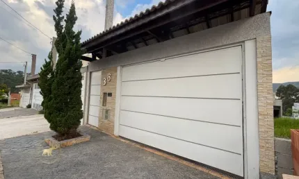 Sobrado novo de alto padrão no residencial san marino – caieiras