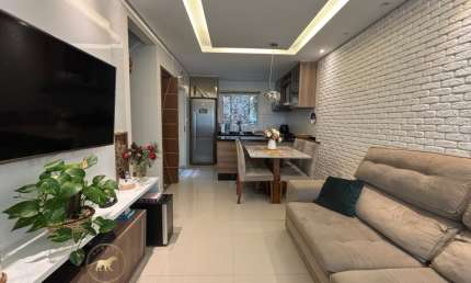Lindo Sobrado com Fino Acabamento à Venda em Laranjeiras – Caieiras/SP!