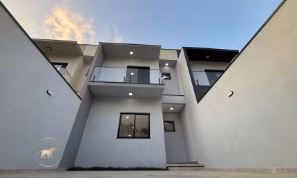 Casa com 3 quartos à venda na Rua Ida Senatti Dártora, 107, Laranjeiras, Caieiras