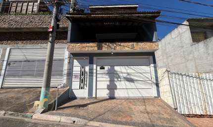 Lindo Sobrado localizado no bairro Portal das Estações em Franco  da Rocha-SP