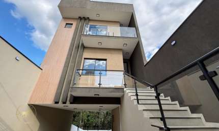 Casa com 3 quartos à venda na Rua Ronolpha Dártora Sobreiro, 209, Laranjeiras, Caieiras