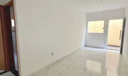 Geminada Térrea com 2 Dorm 1 Suíte Quintal Privativo 1 Vaga e Laudo de 355 Mil