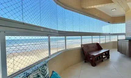 Apto 2 Dorm 2 Suítes Pé na Areia Varanda Gourmet Semi Mobiliado Lazer Completo