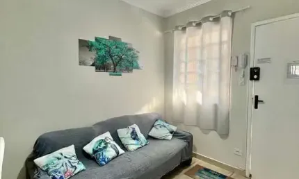 Apartamento Mobiliado com 2 Dormitórios e 1 Vaga para Locação a 200m da Praia