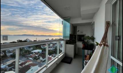 Apartamento duplex com Linda vista para o mar no bairro Barreiros