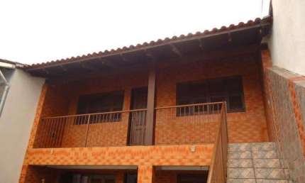 Casa com 2 quartos para alugar na Rua Barão de Itaqui, 44, Passo da Areia, Porto Alegre, 80 m2 por R$ 2.100
